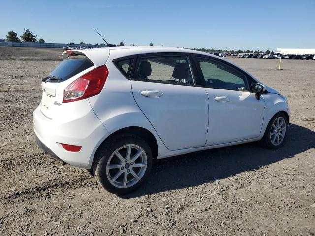 Vin: 3fadp4ej5hm123023, lot: 55847375, ford fiesta se 20173