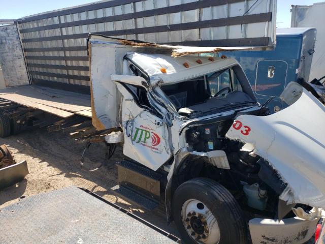 FREIGHTLINER M2 106 MED