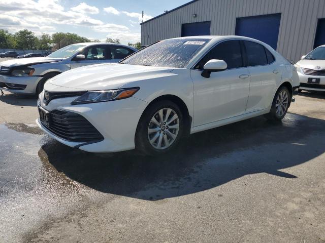 Vin: 4t1b11hk4ju031338, lot: 57216995, toyota camry l 2018 img_1