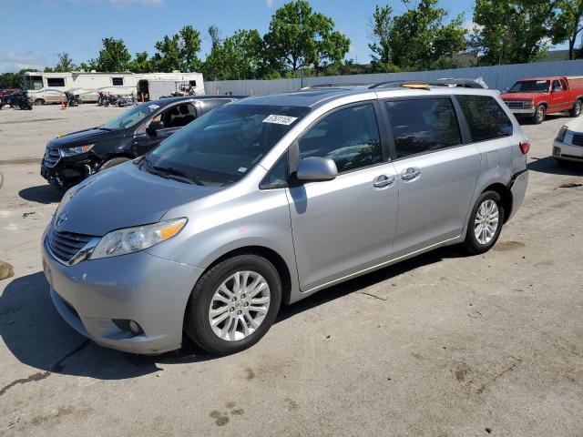 TOYOTA SIENNA XLE