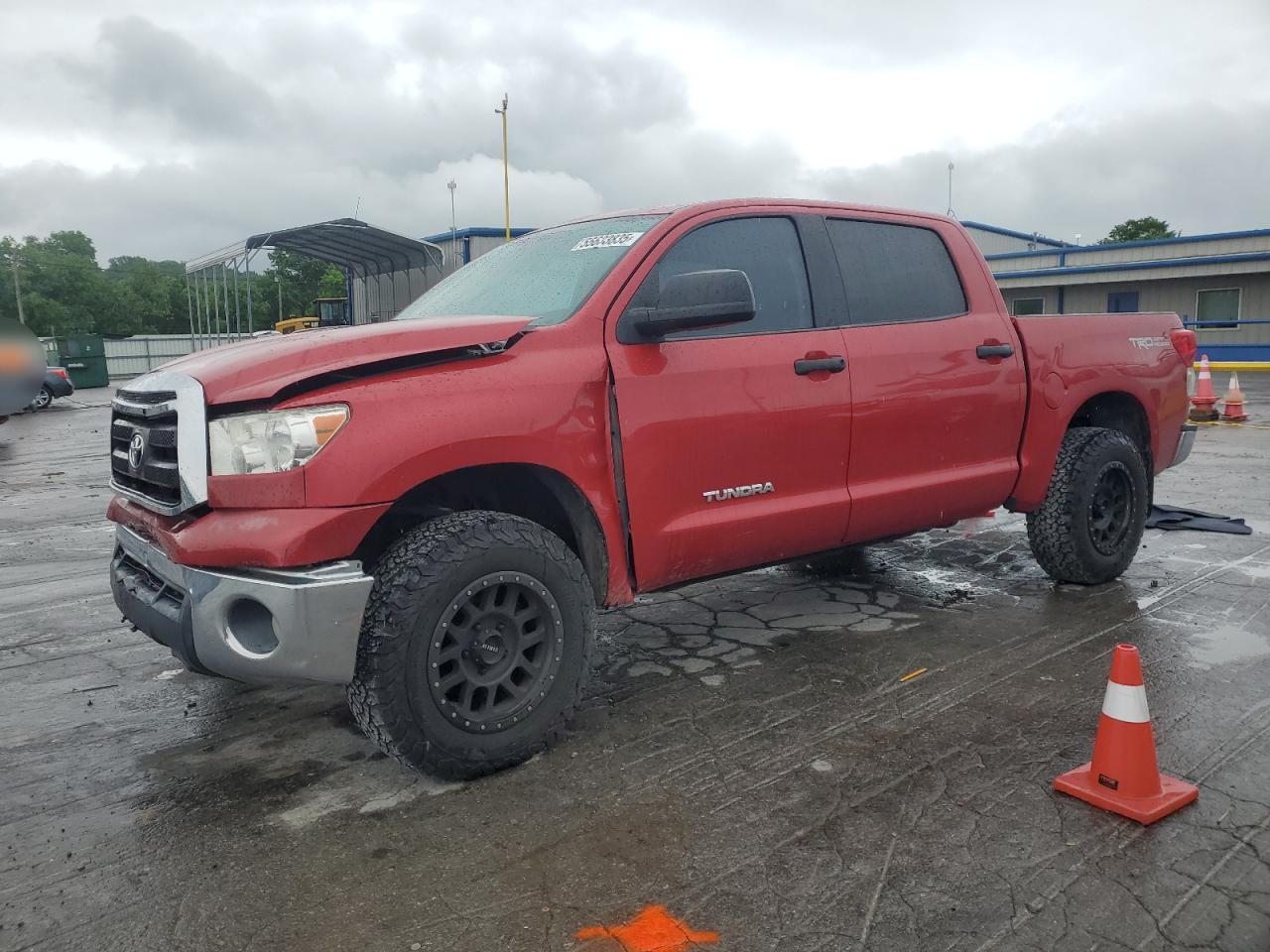 TOYOTA TUNDRA CREWMAX SR5