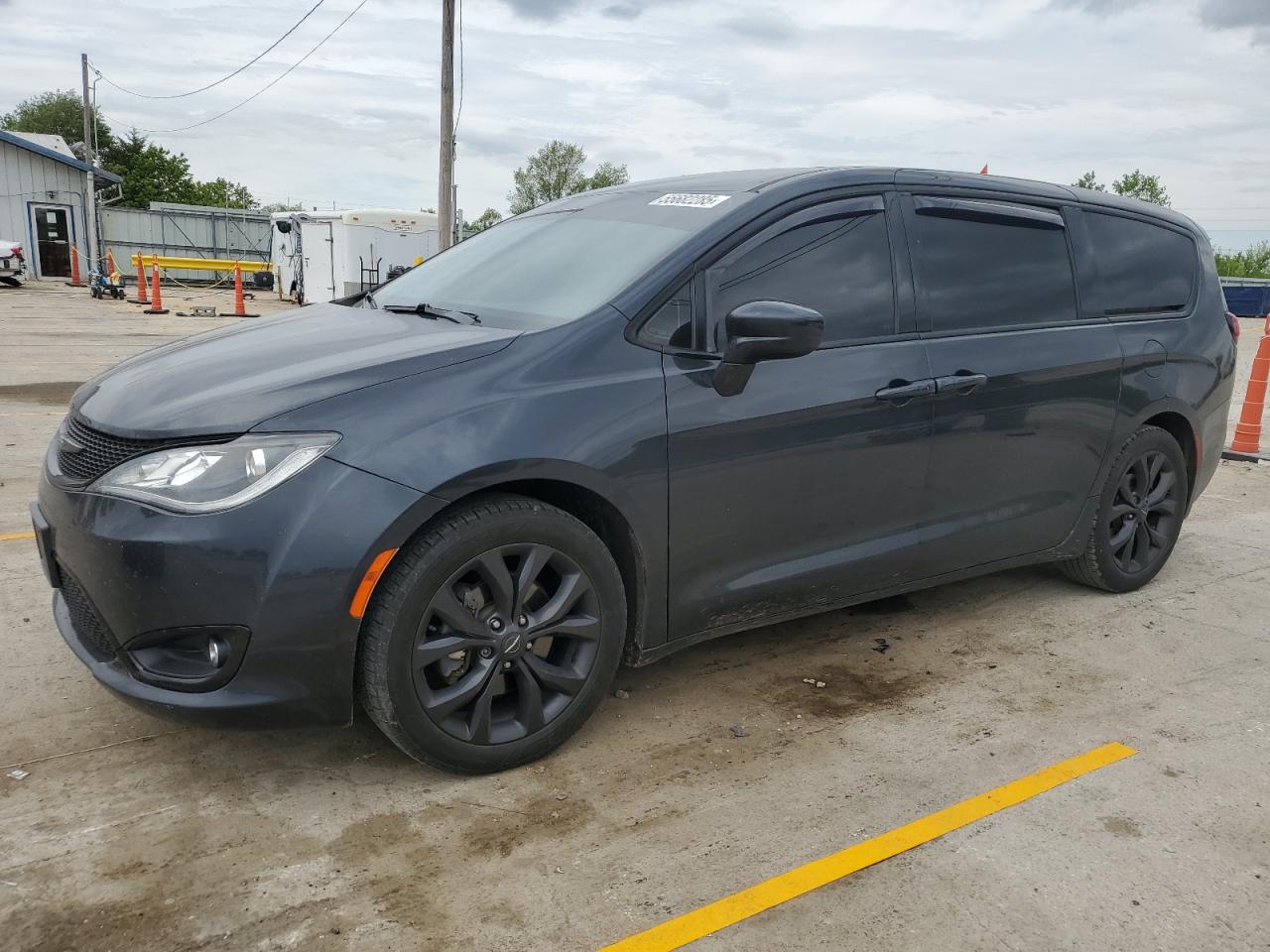 CHRYSLER PACIFICA TOURING PLUS