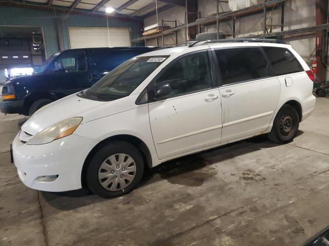 TOYOTA SIENNA CE