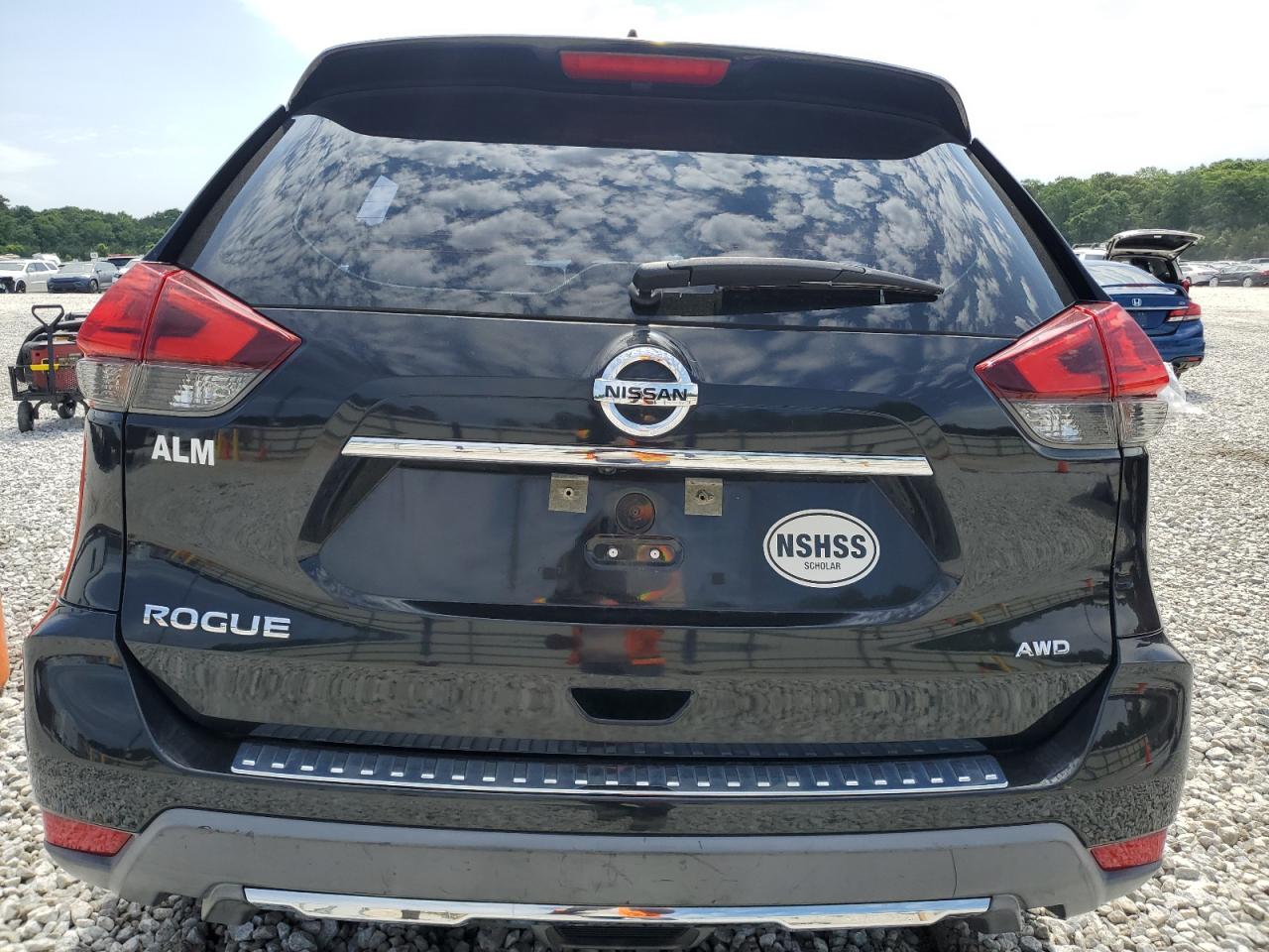 Nissan Rogue s 2017