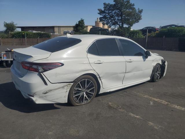 Vin: 4t1g11ak7pu127411, lot: 56934575, toyota camry se night shade 20233