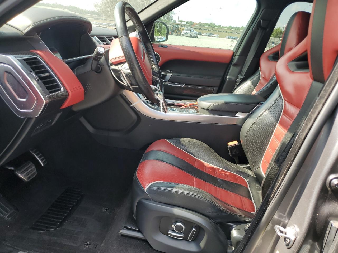 LAND ROVER RANGE ROVER SVR