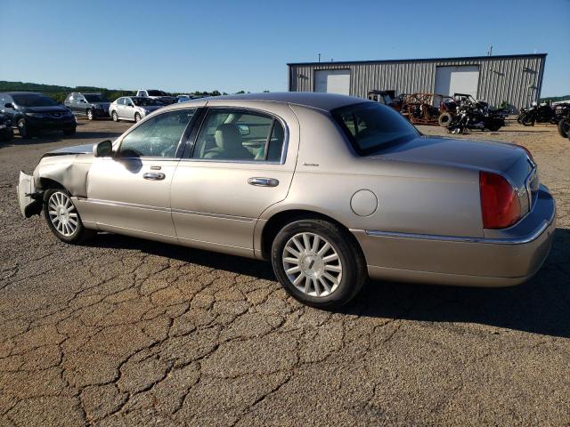 LINCOLN TOWN CAR S 2003 gold  gas 1LNHM82W43Y703237 photo #3