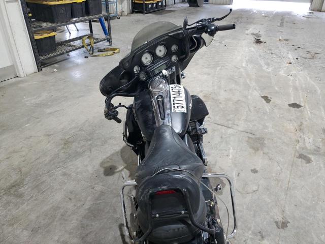 2010 HARLEY-DAVIDSON FLHX - 1HD1KB413AB628426