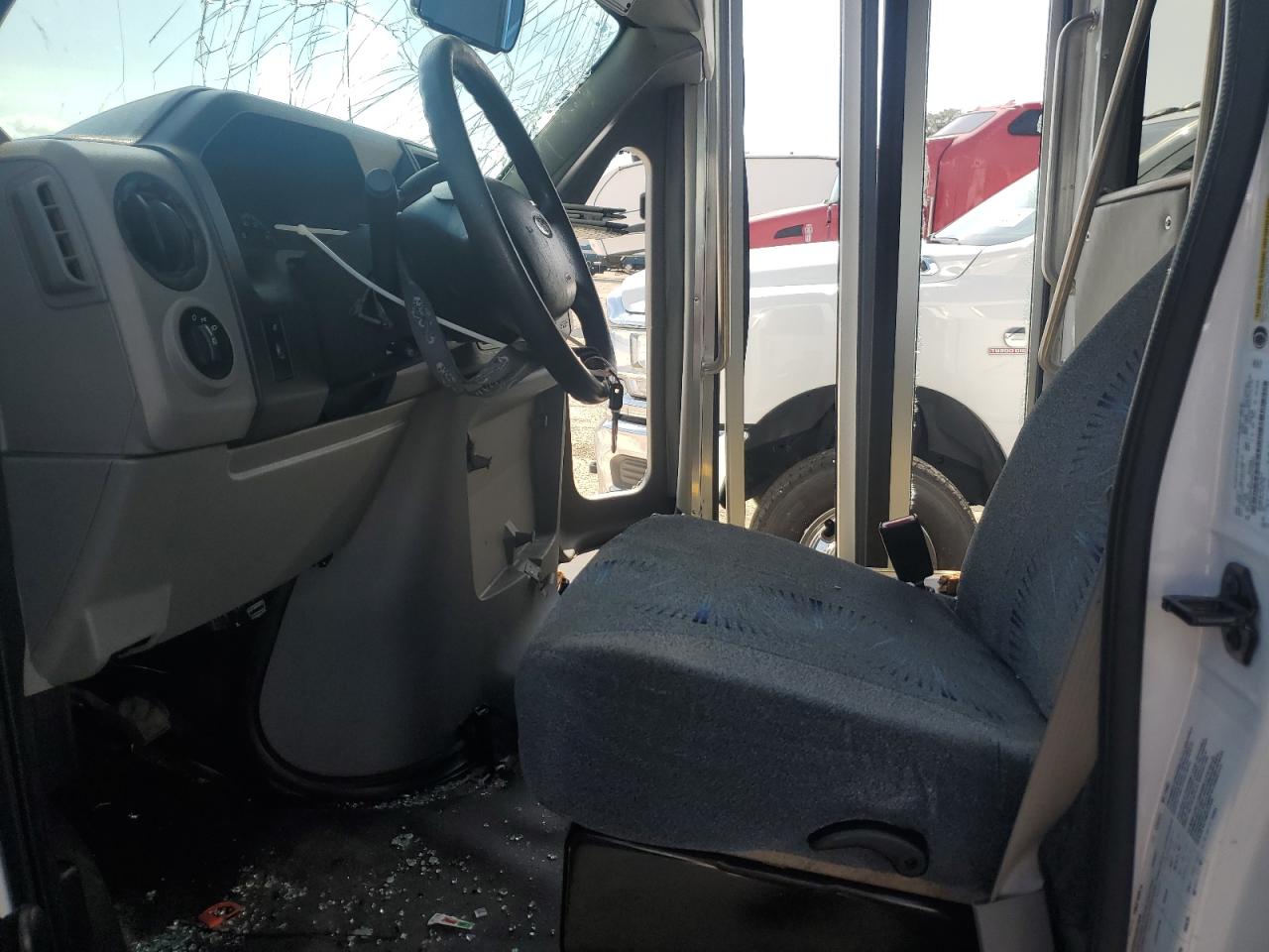 FORD ECONOLINE E350 SUPER DUTY CUTAWAY VAN