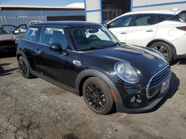2018 MINI COOPER WMWXP5C50J2G63153