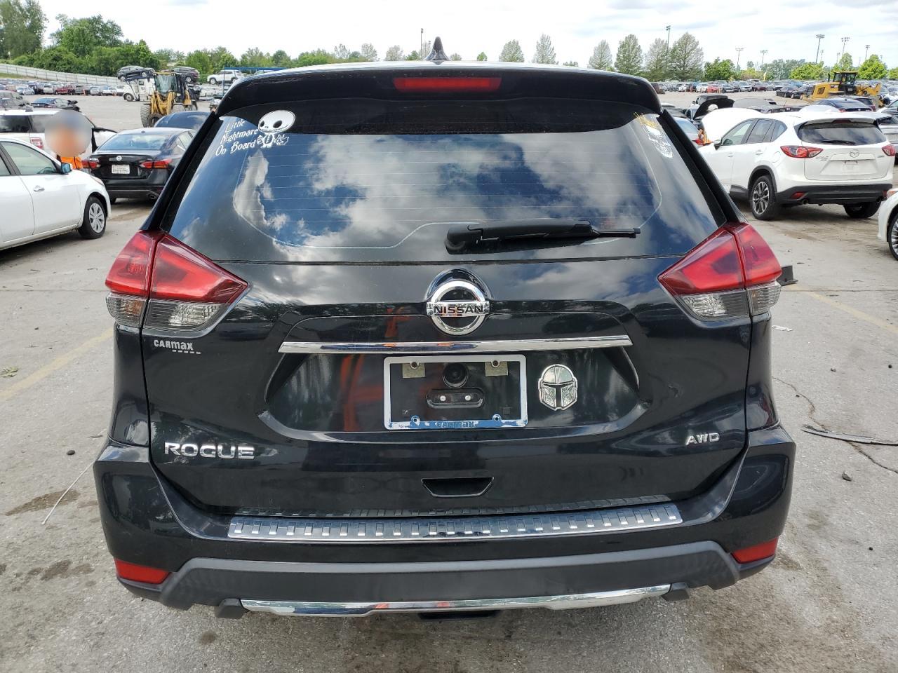 Nissan Rogue s 2020