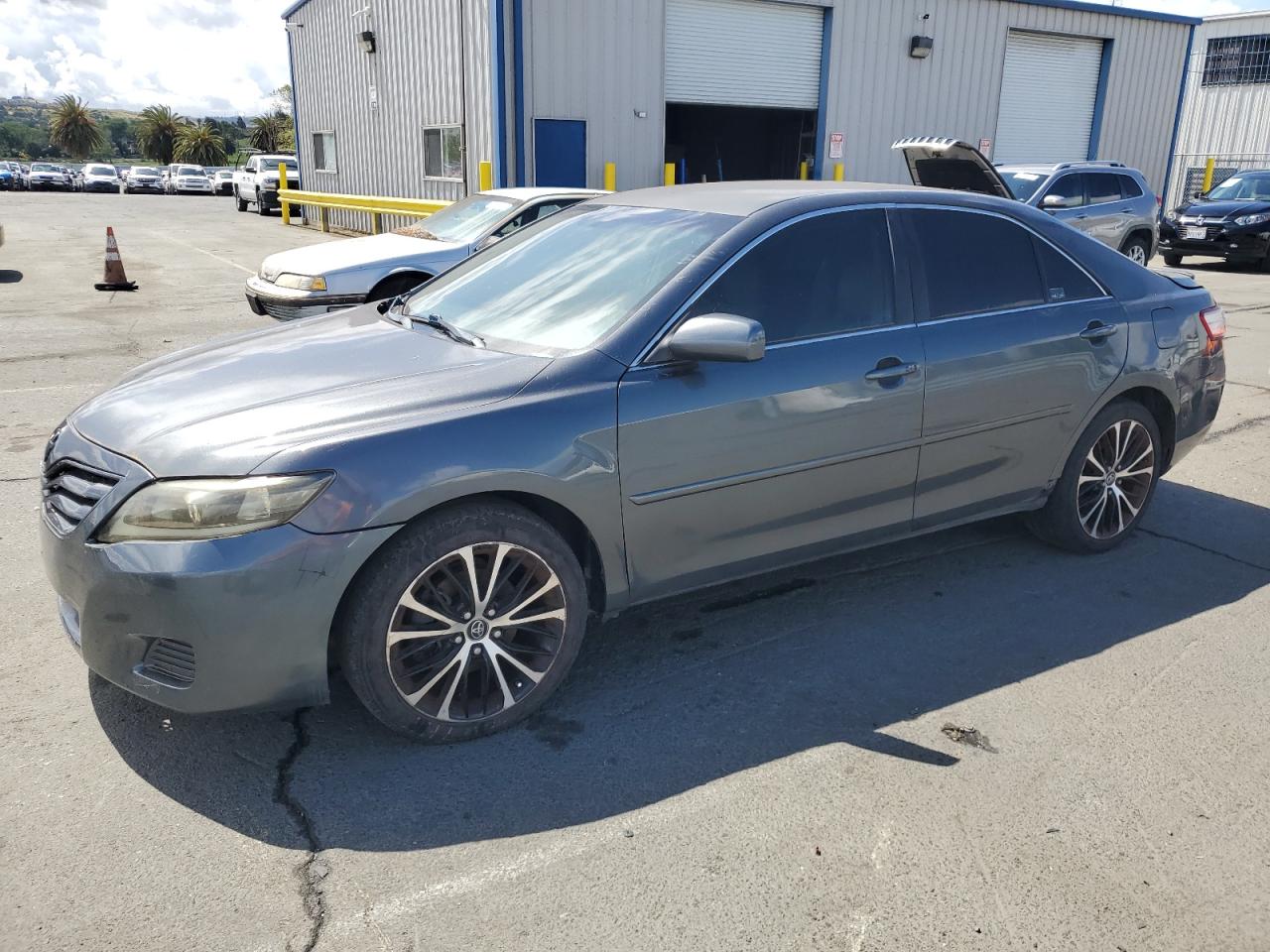 TOYOTA CAMRY HYBRID