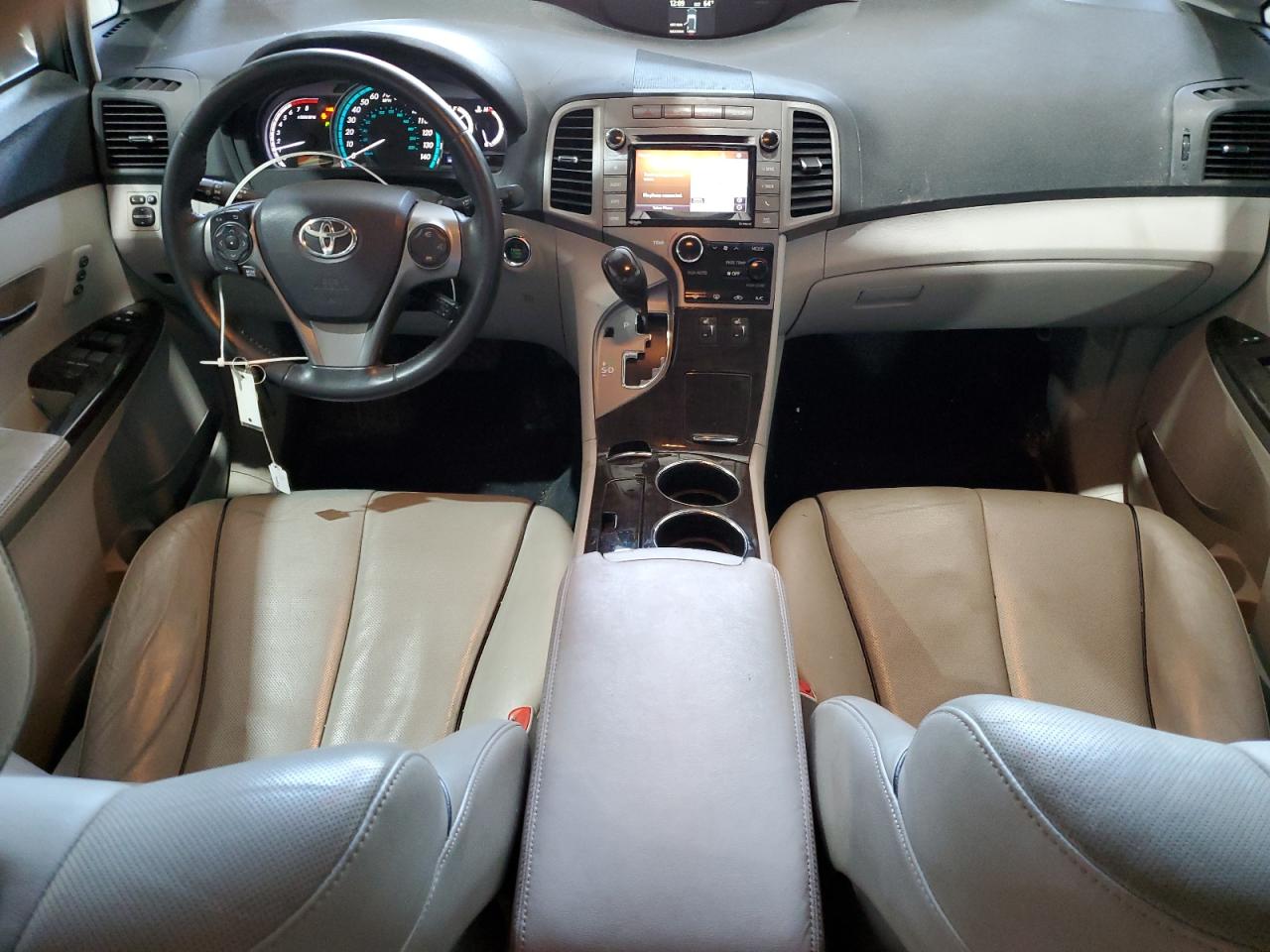 TOYOTA VENZA LE