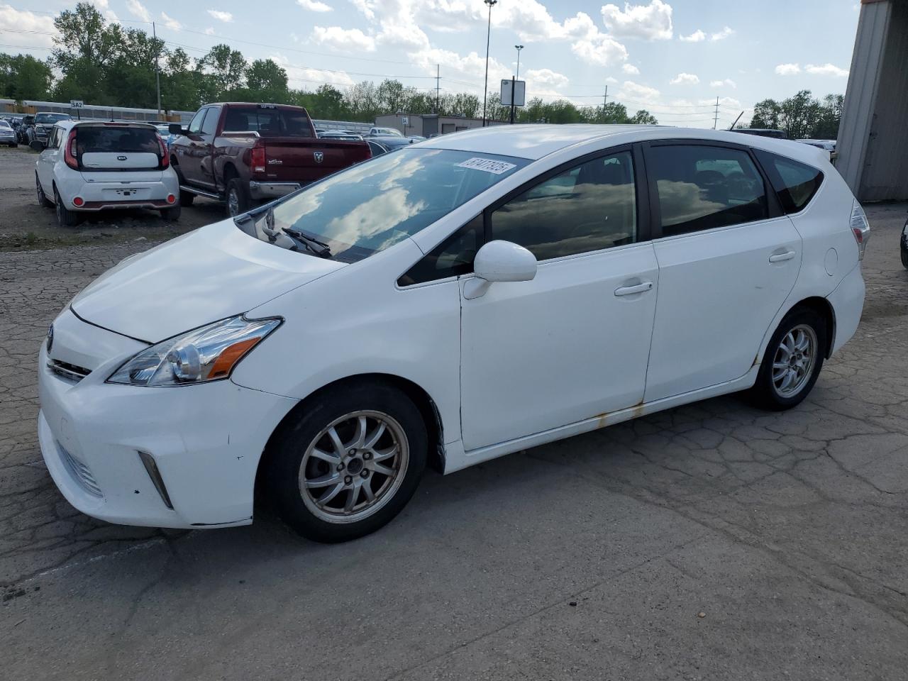 TOYOTA PRIUS V