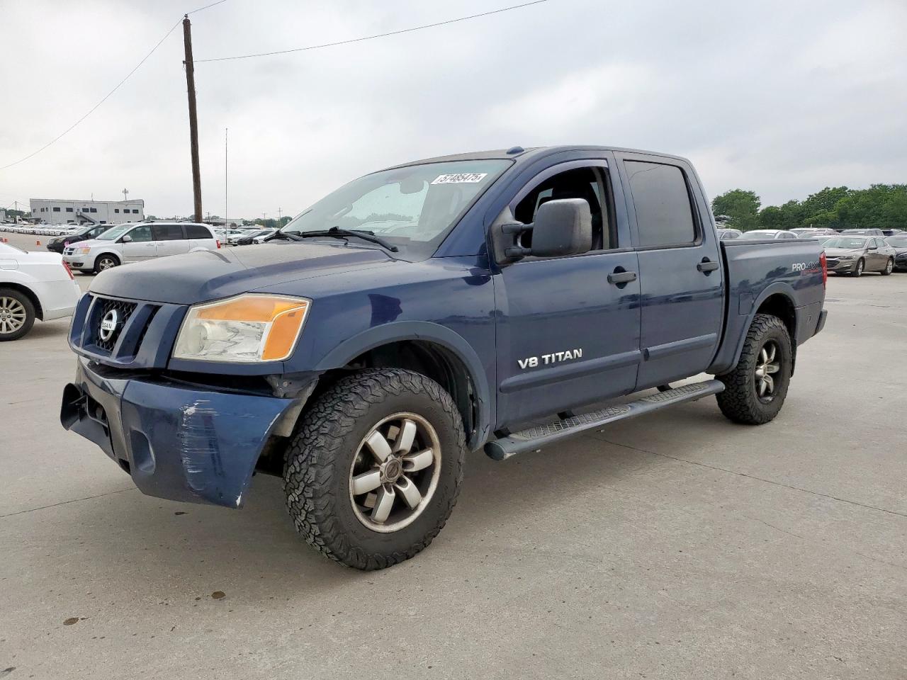 NISSAN TITAN S