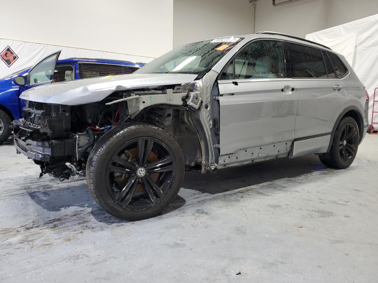 VOLKSWAGEN TIGUAN SE
