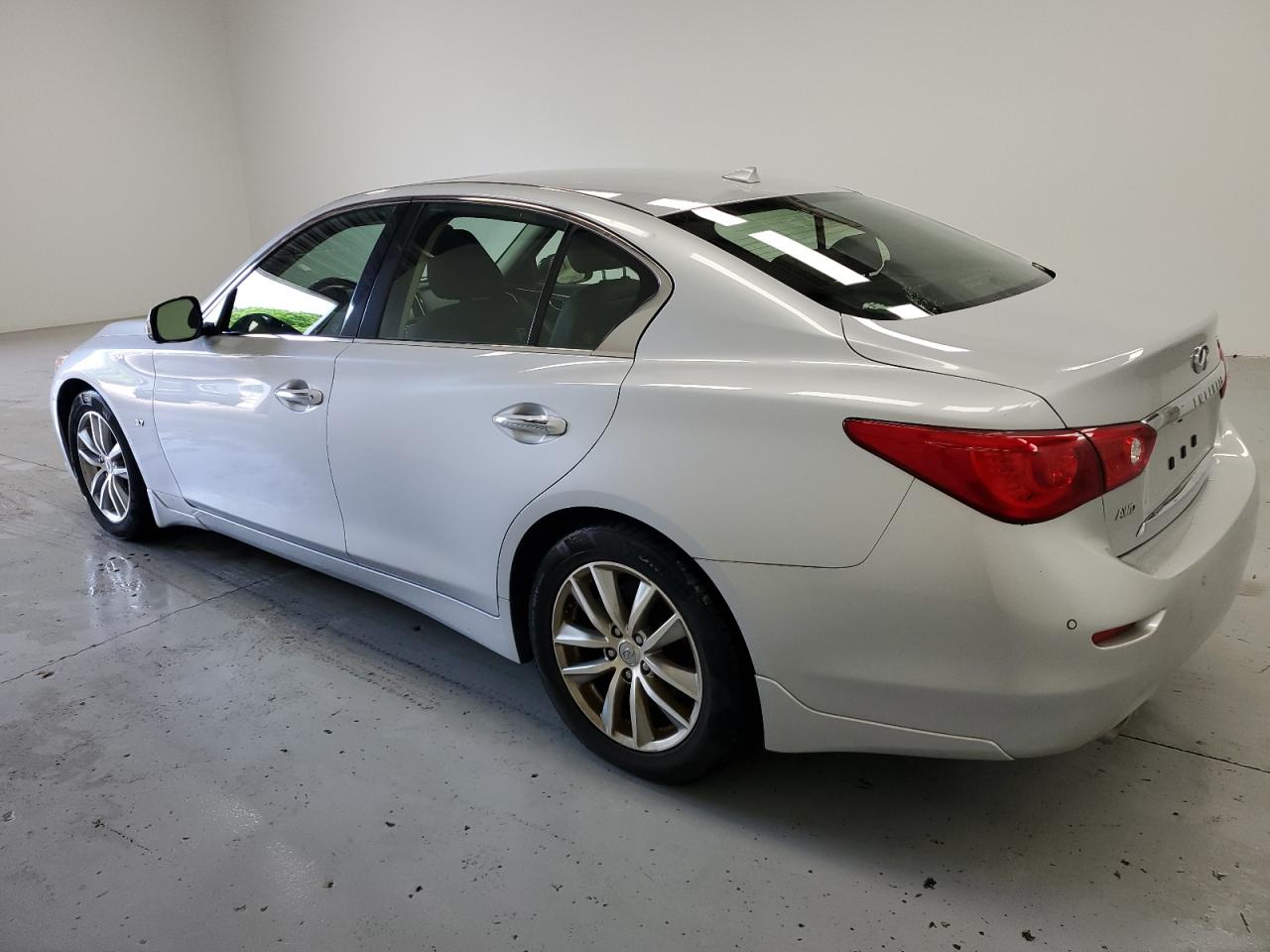 INFINITI Q50 2015