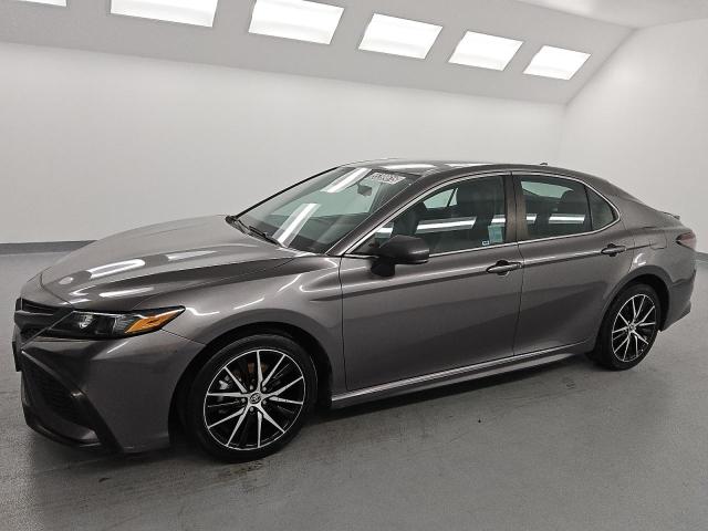 Vin: 4t1g11ak1mu447304, lot: 55399615, toyota camry se 2021 img_1