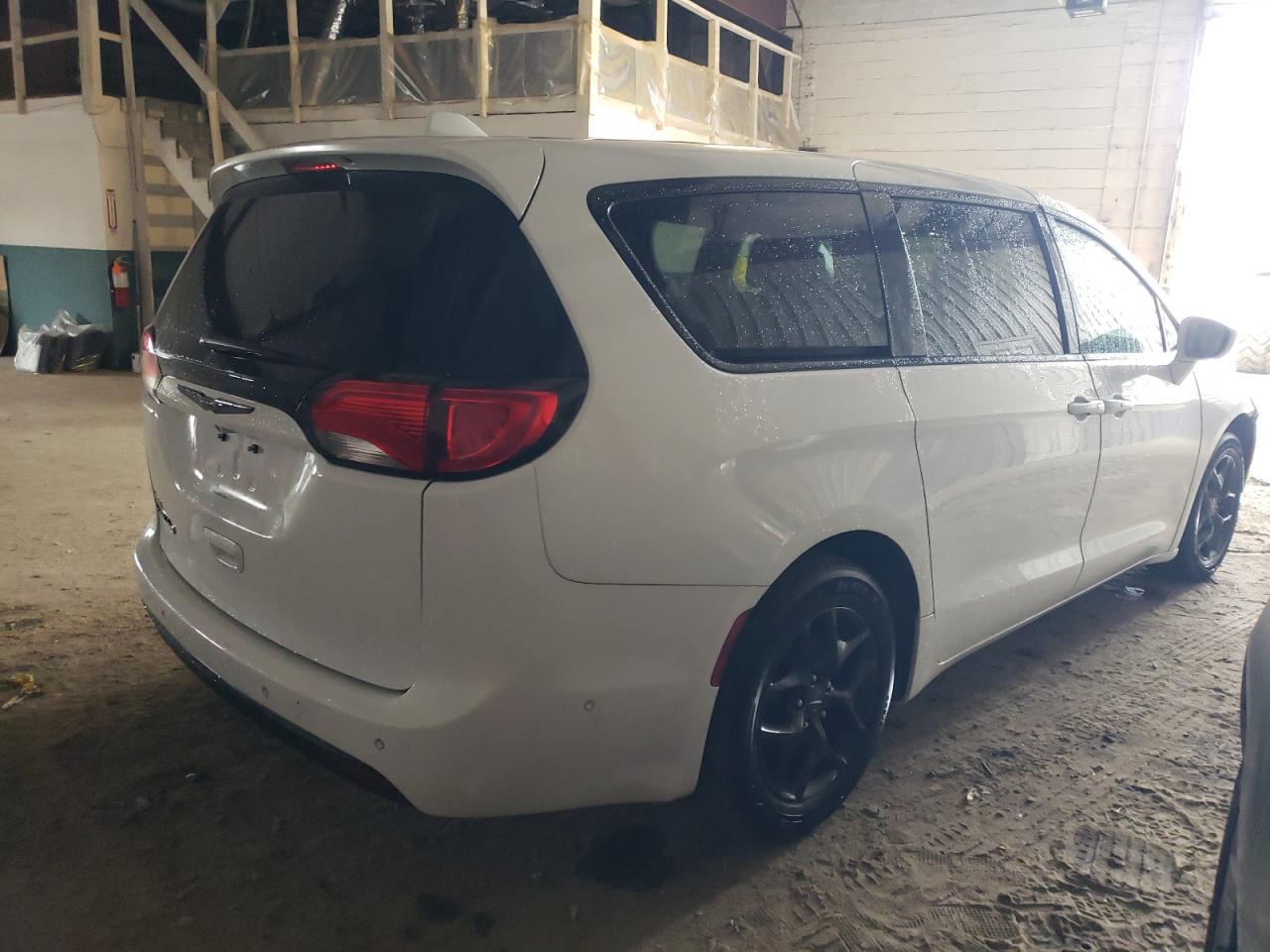 CHRYSLER PACIFICA TOURING PLUS