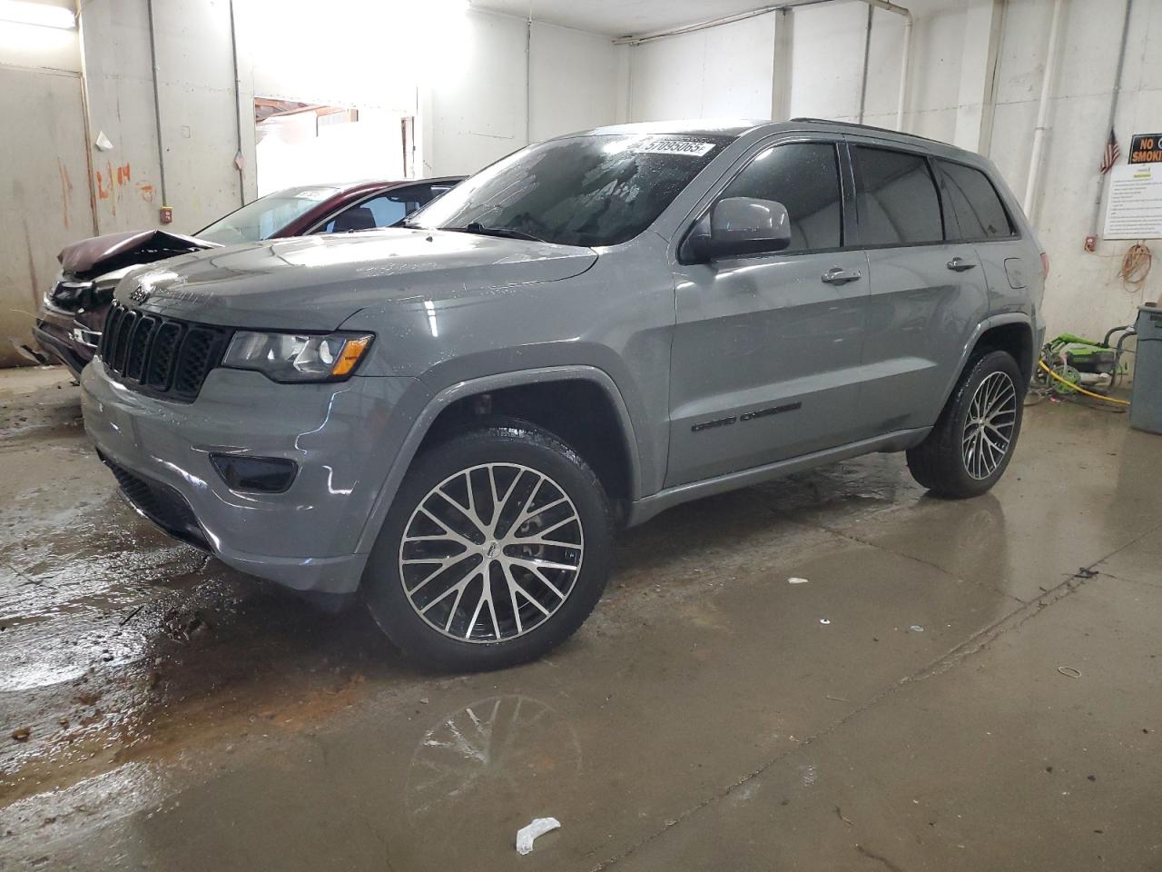 JEEP GRAND CHEROKEE LAREDO