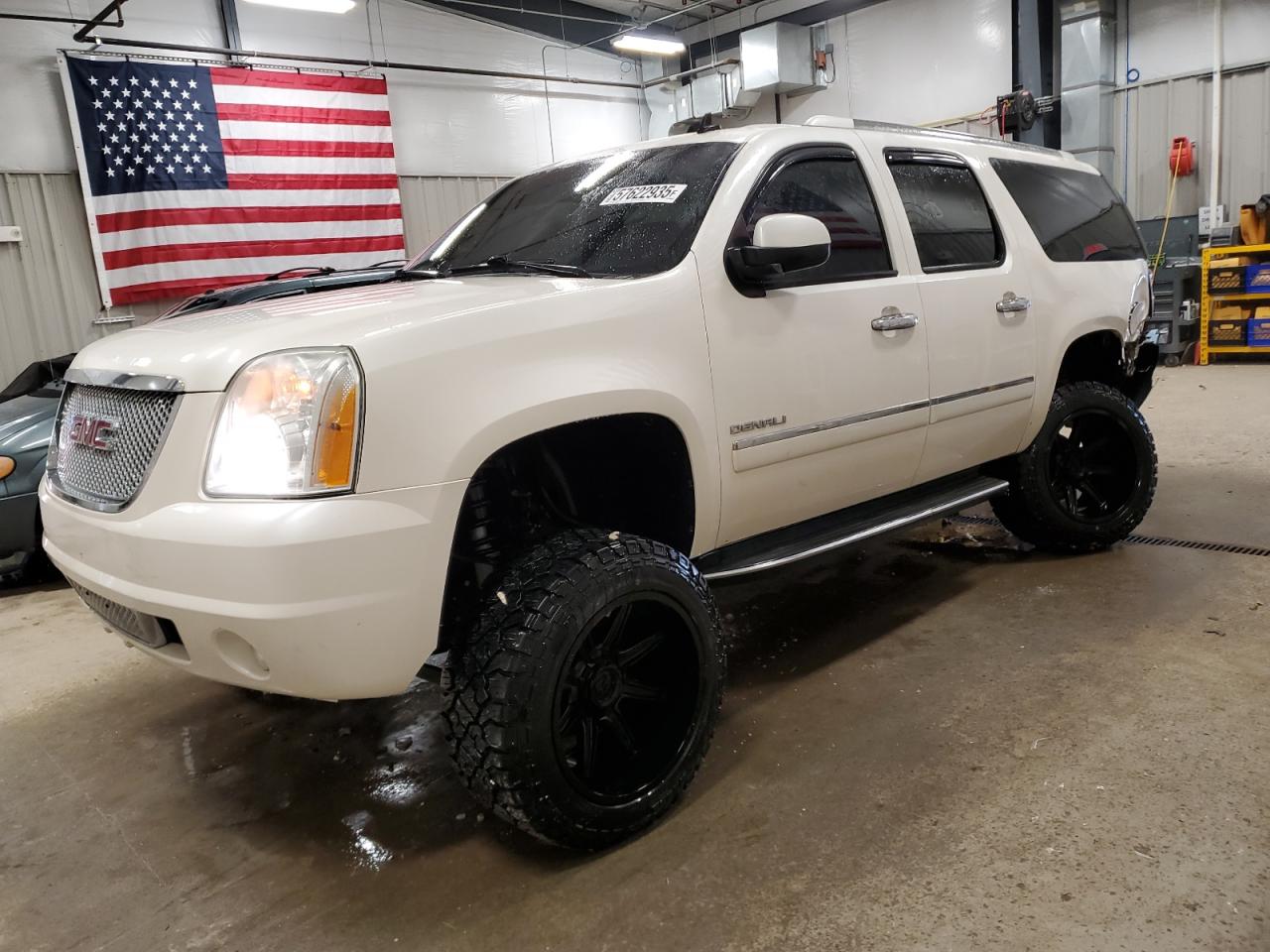GMC YUKON DENALI