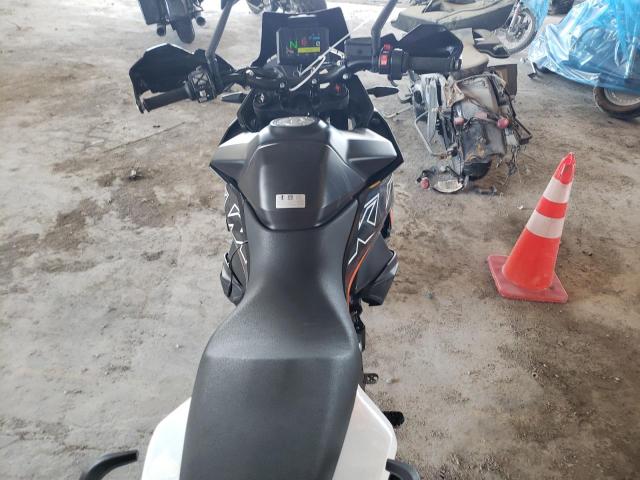 2024 KTM 890 ADVENT VBKTS6408RM879093