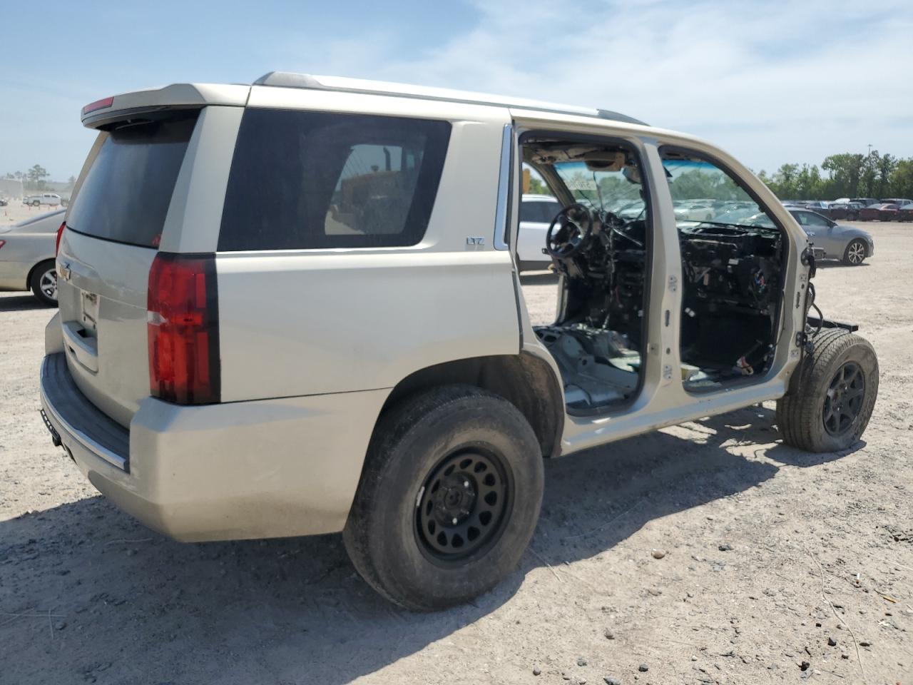 CHEVROLET TAHOE C1500 LTZ