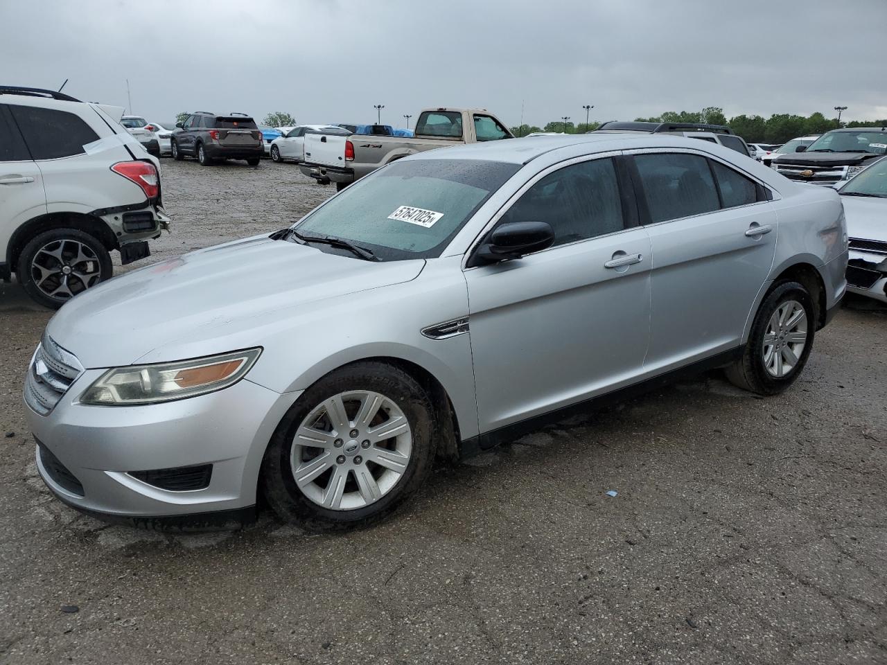 FORD TAURUS SE