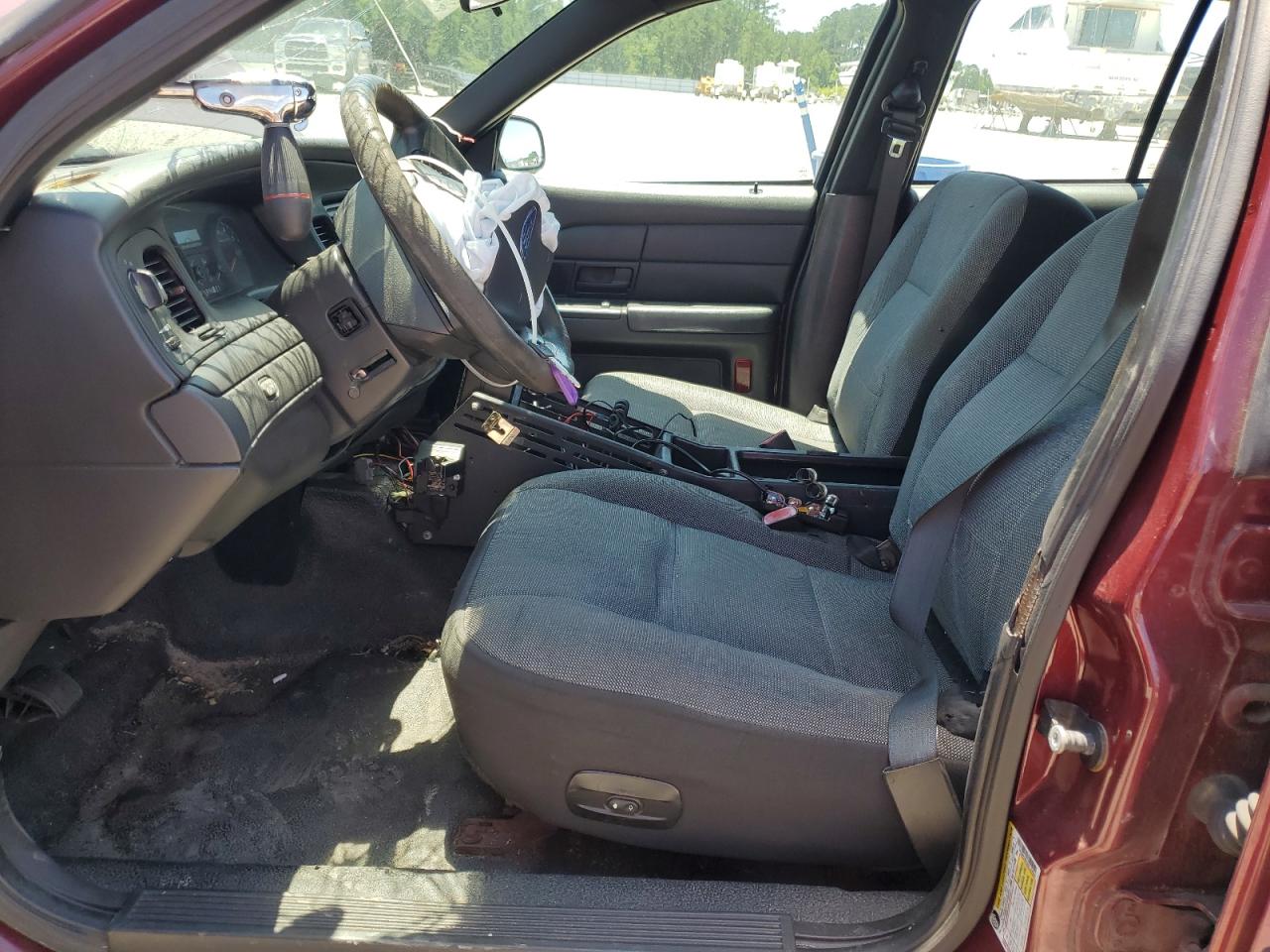 FORD CROWN VICTORIA POLICE INTERCEPTOR