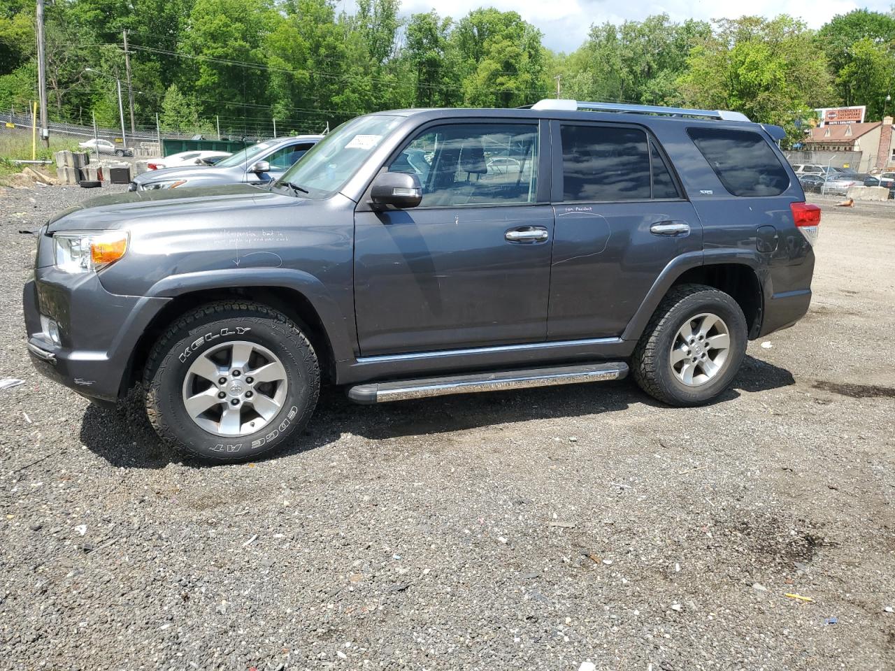TOYOTA 4RUNNER SR5