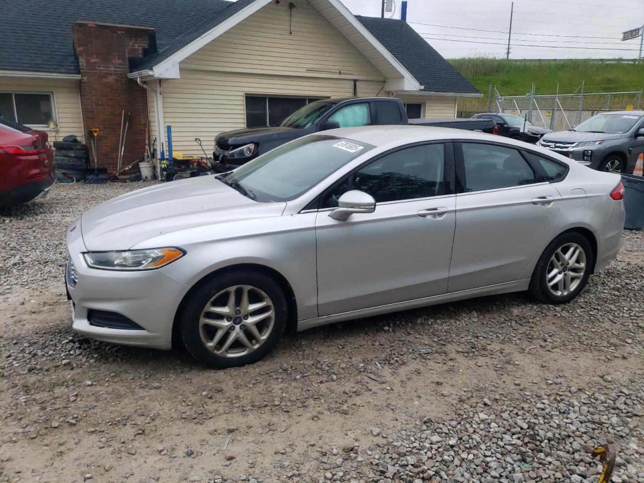 FORD FUSION SE