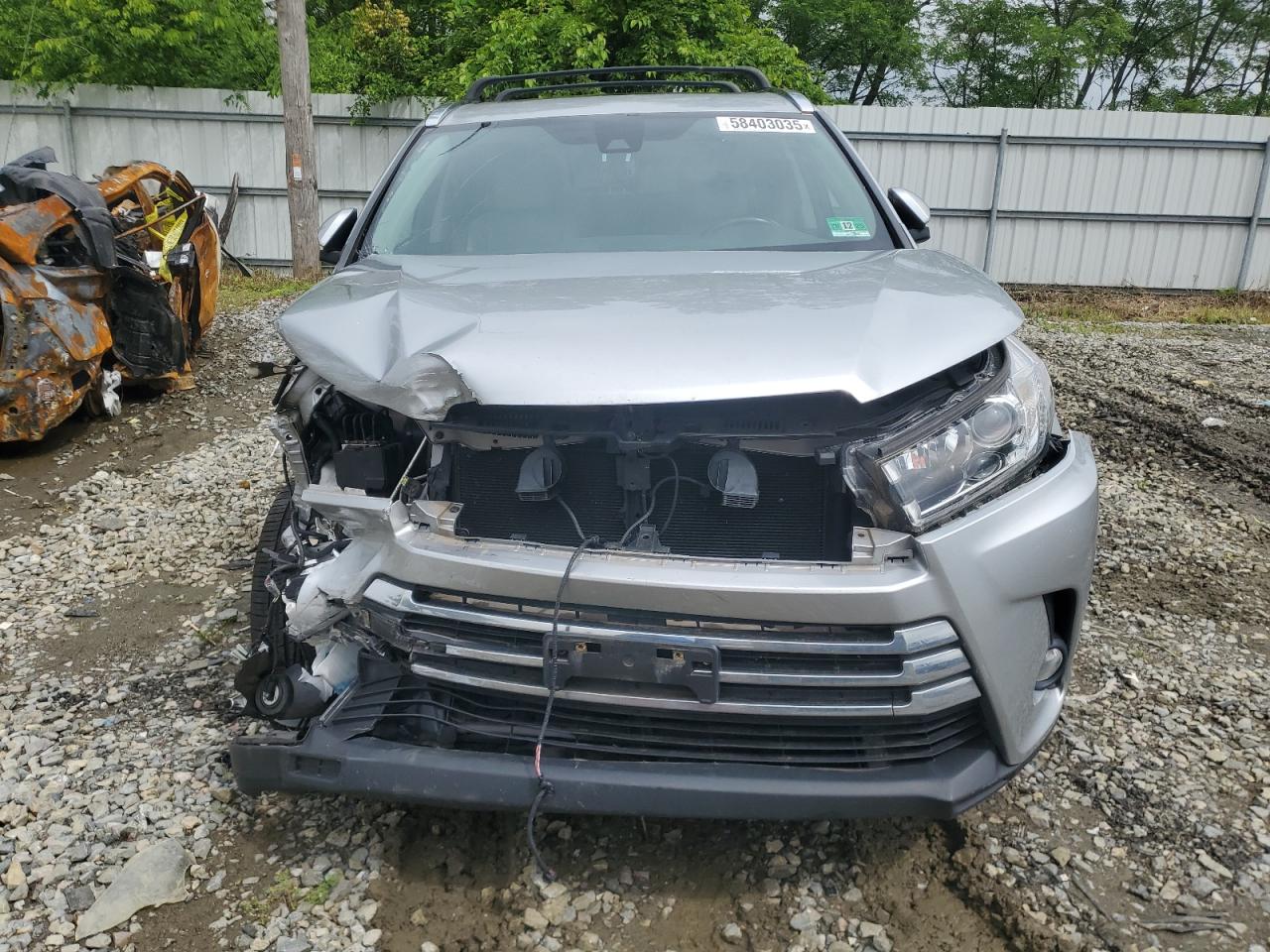 TOYOTA HIGHLANDER LIMITED