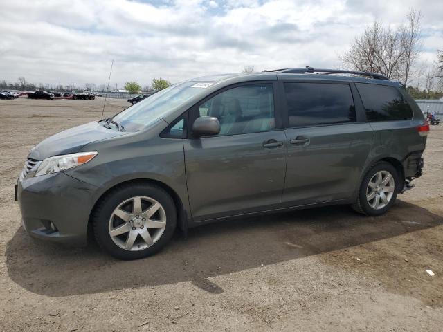TOYOTA SIENNA XLE