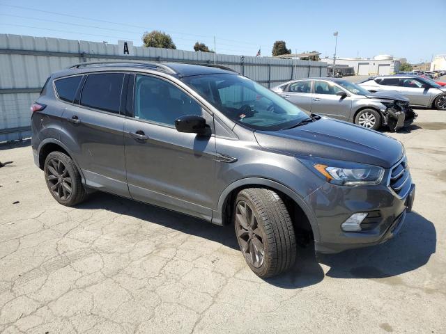 Vin: 1fmcu0gd2jua86332, lot: 55859435, ford escape se 20184
