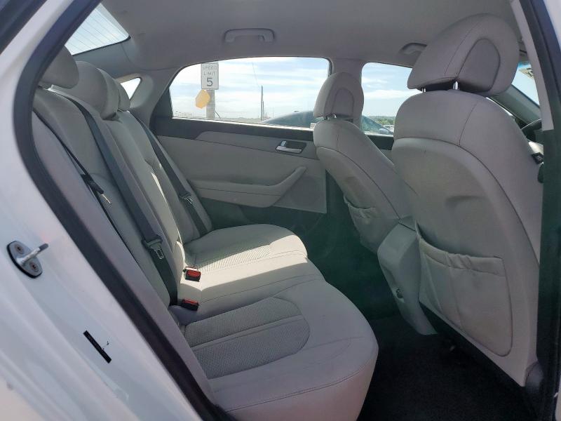 2016 HYUNDAI SONATA SE 5NPE24AF0GH372915