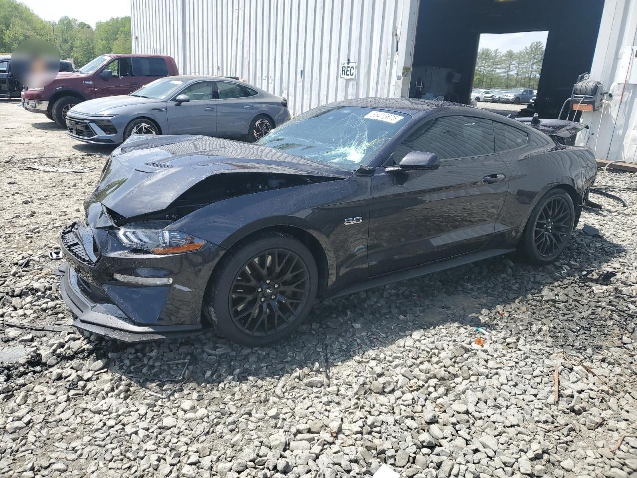 FORD MUSTANG GT