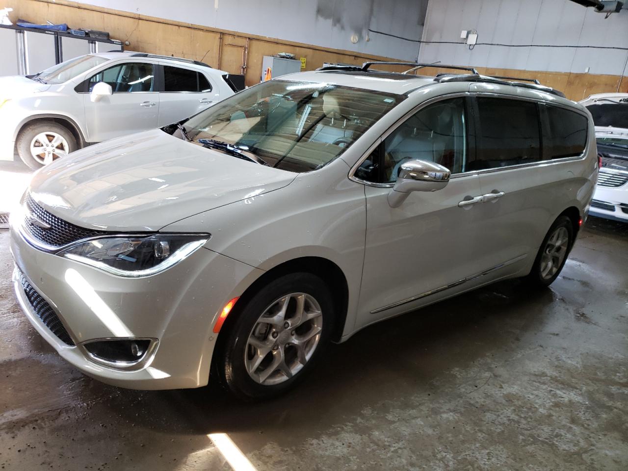 CHRYSLER PACIFICA LIMITED