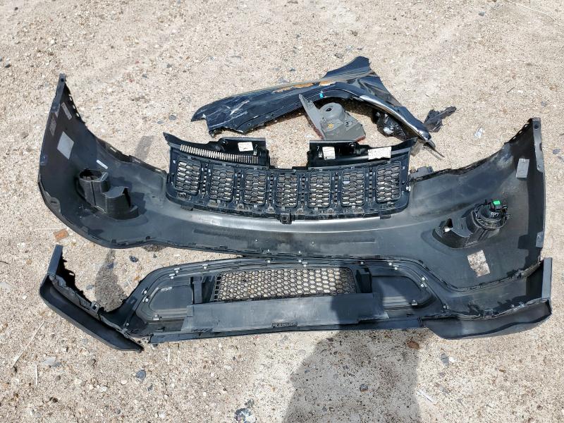 2019 JEEP GRAND CHER - 1C4RJEAG4KC555869