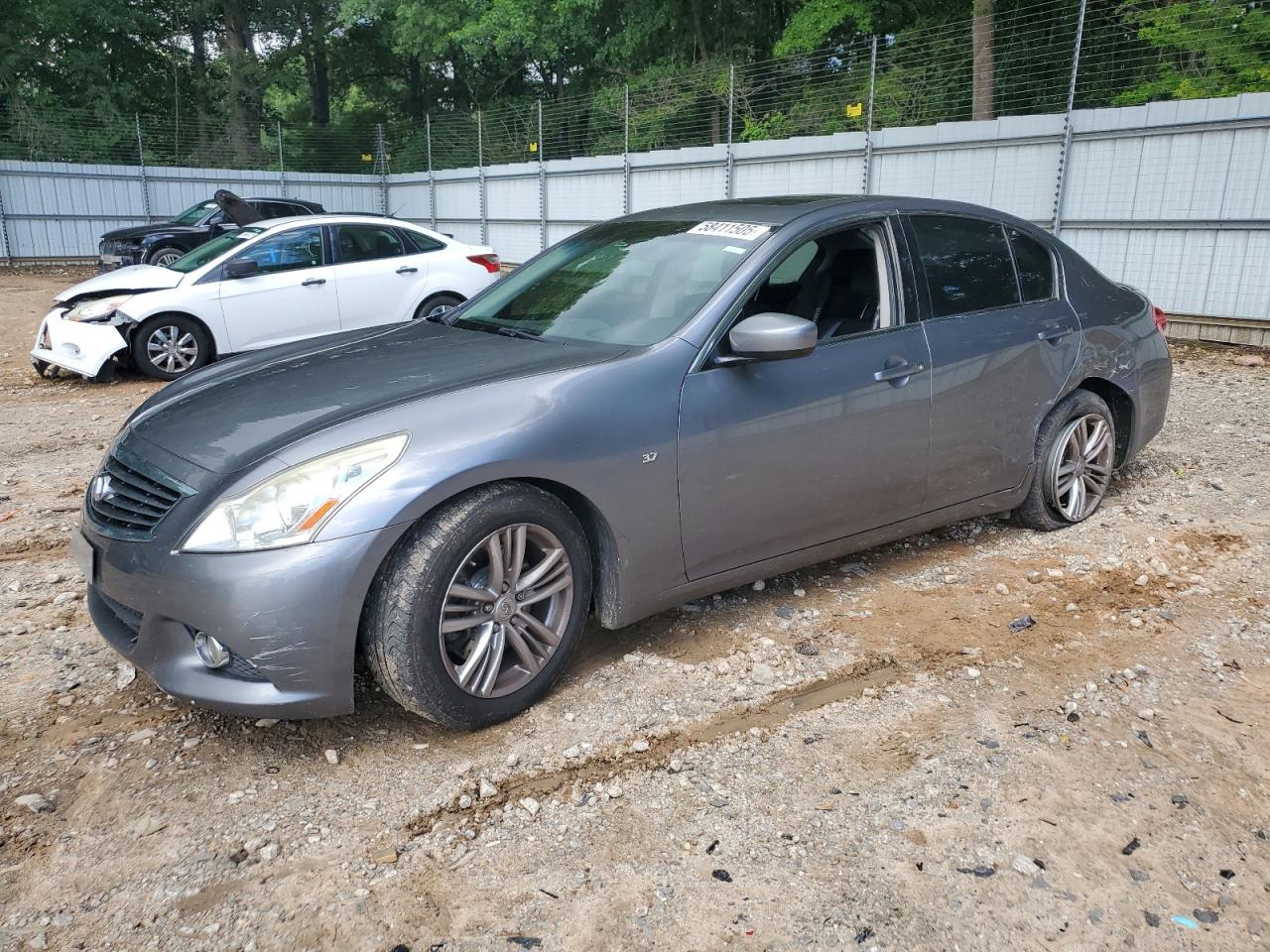 INFINITI G37 BASE