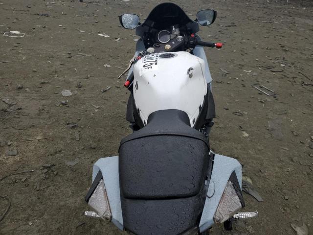 2011 SUZUKI GSX-R600 - JS1GN7FA8B2100275