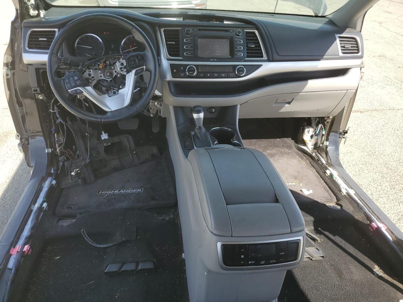 Lot #3220684296 2014 TOYOTA HIGHLANDER