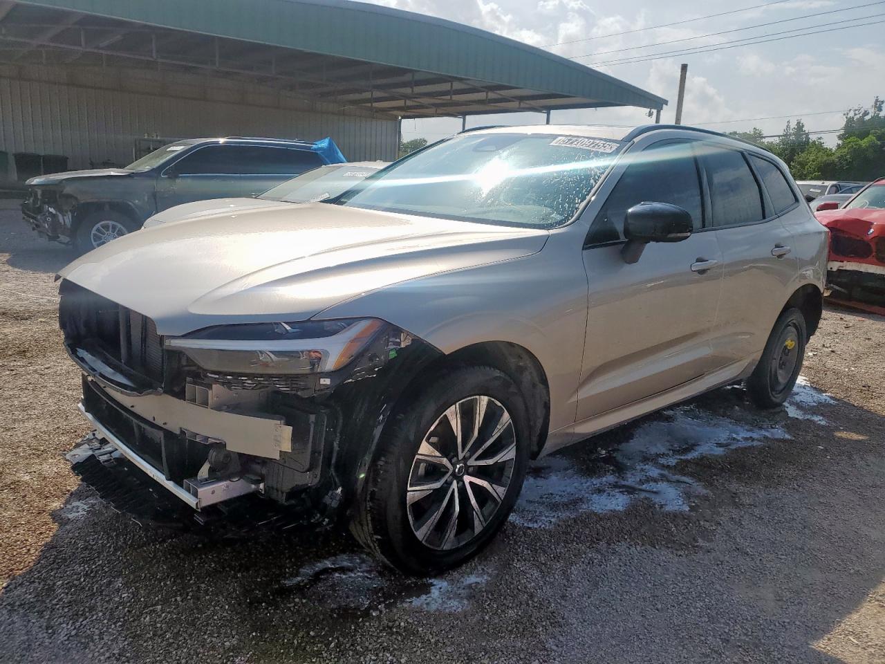 VOLVO XC60 PLUS