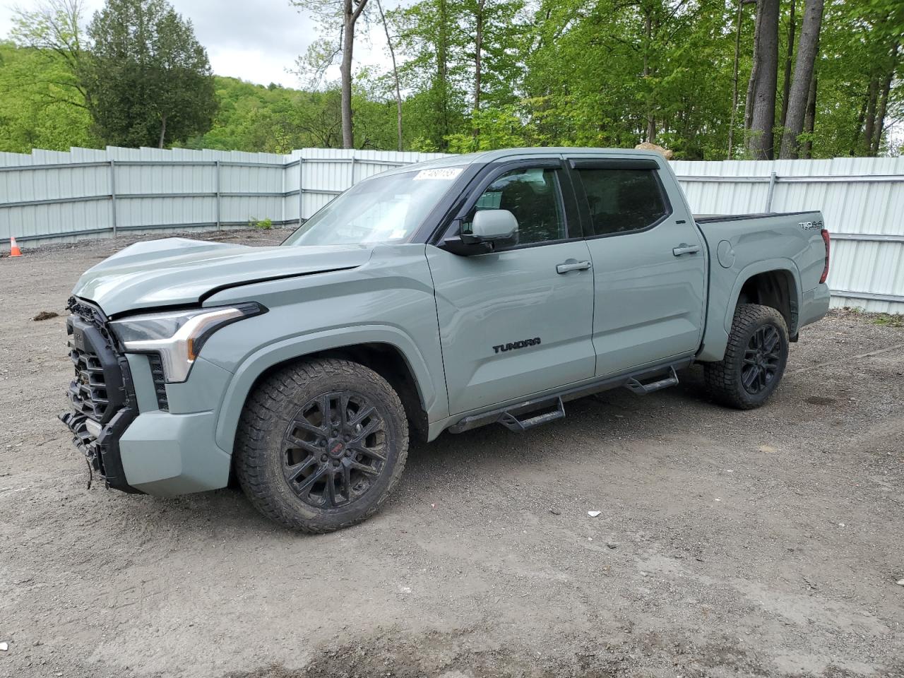 TOYOTA TUNDRA CREWMAX SR