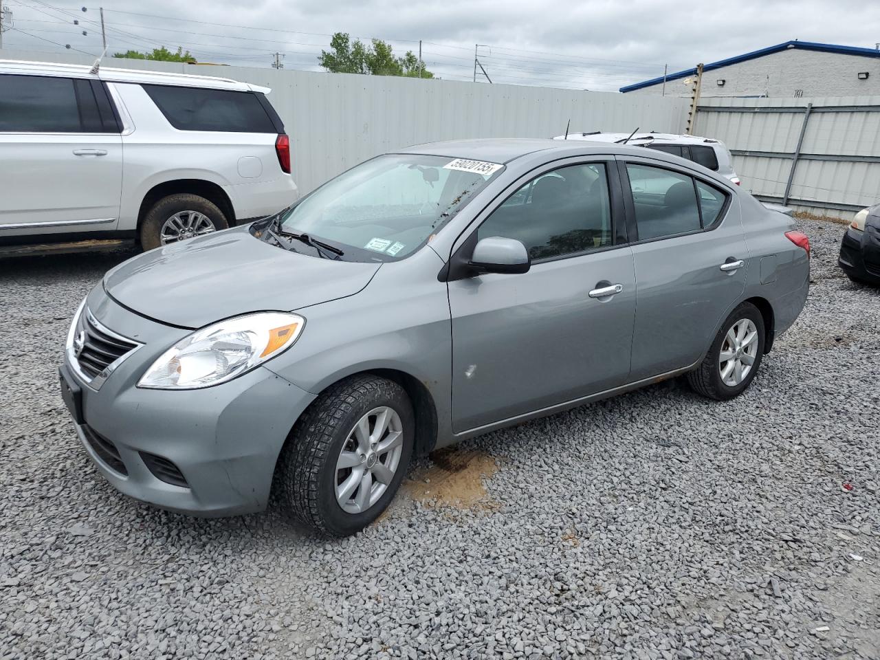 NISSAN VERSA S