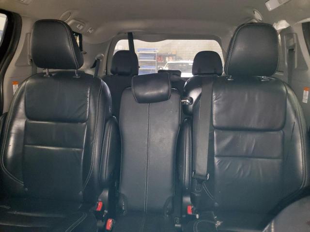 2018 TOYOTA SIENNA SE 5TDXZ3DC1JS959660