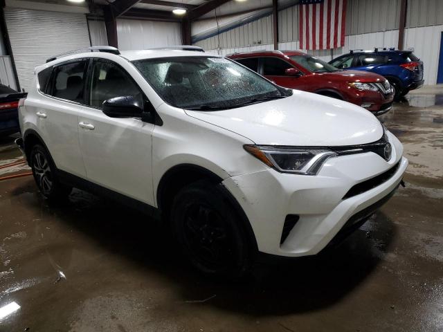 Vin: jtmbfrev4hj145290, lot: 58567015, toyota rav4 le 20174