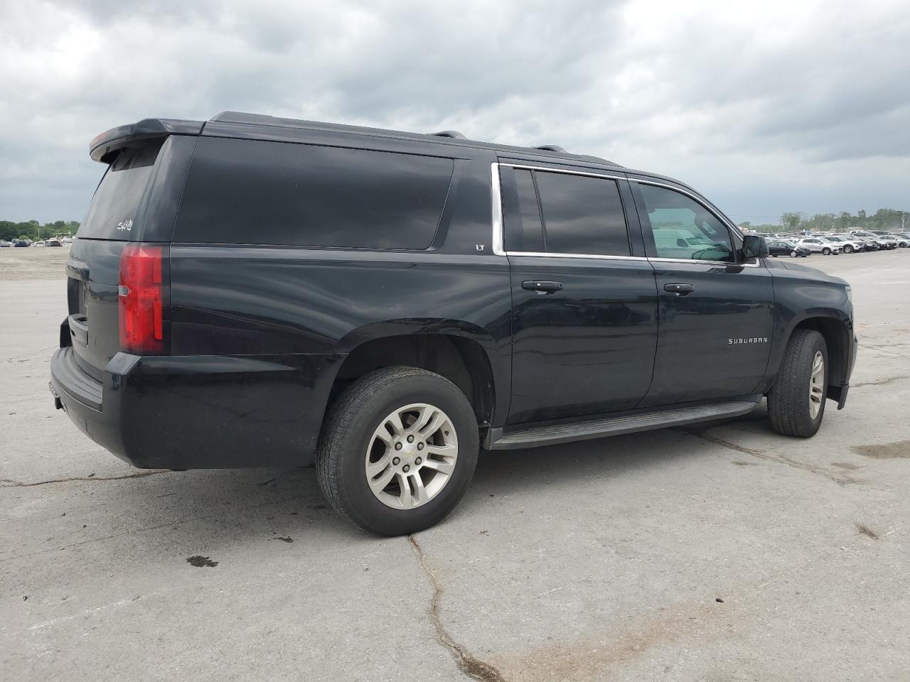 CHEVROLET SUBURBAN 2016