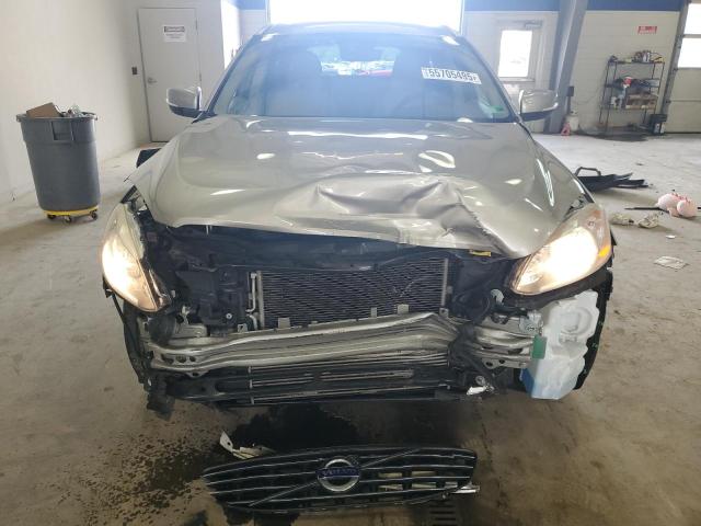 2016 VOLVO XC60 T5 PR - YV4612RK7G2821910