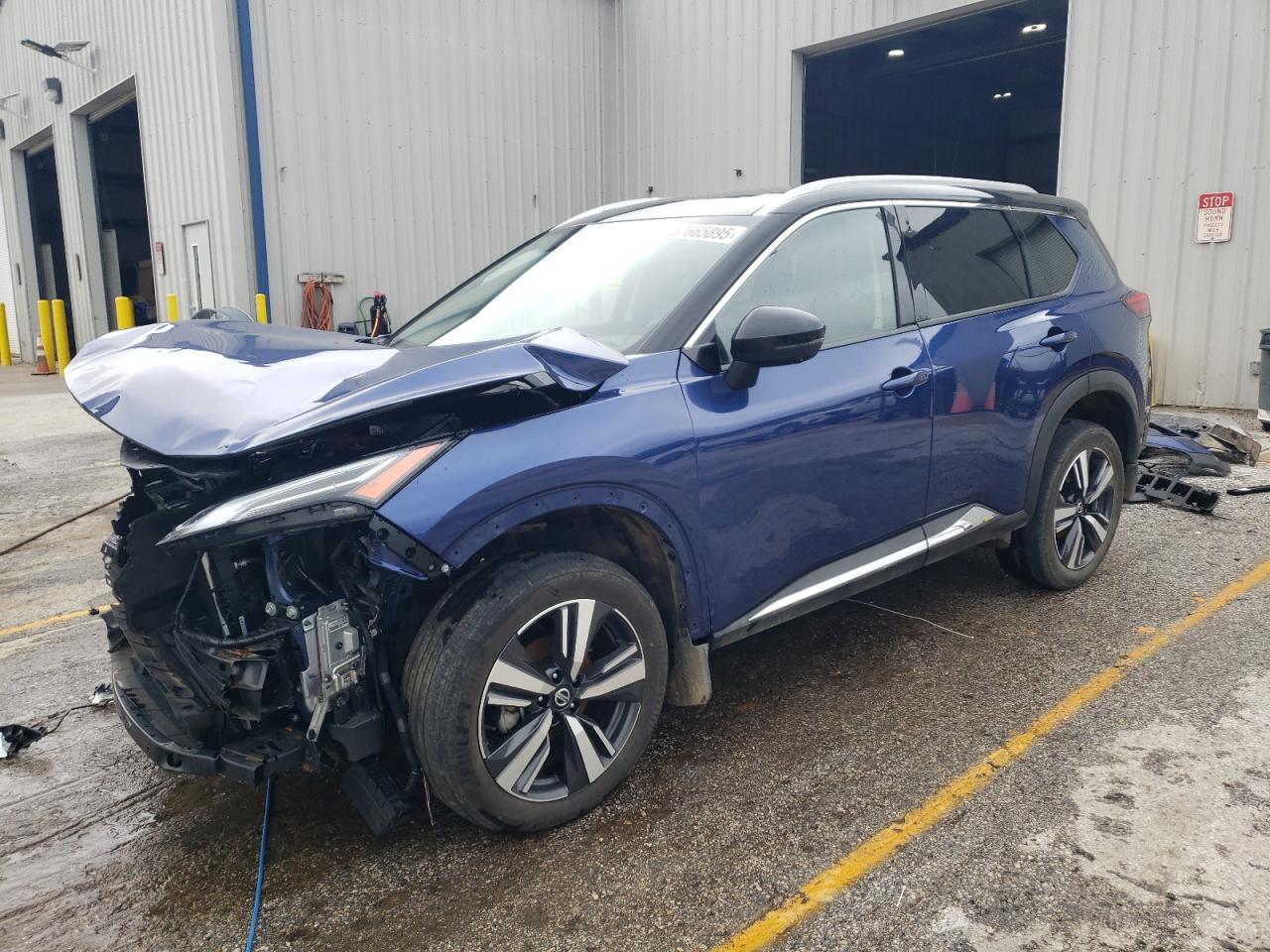 NISSAN ROGUE PLATINUM