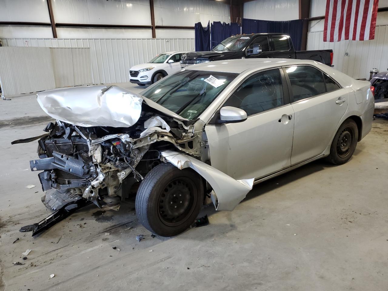 TOYOTA CAMRY BASE